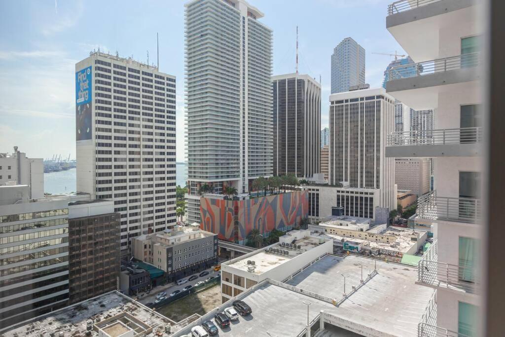 Amazing Condo In Downtown Miami/Brickell W/Parking Exterior photo