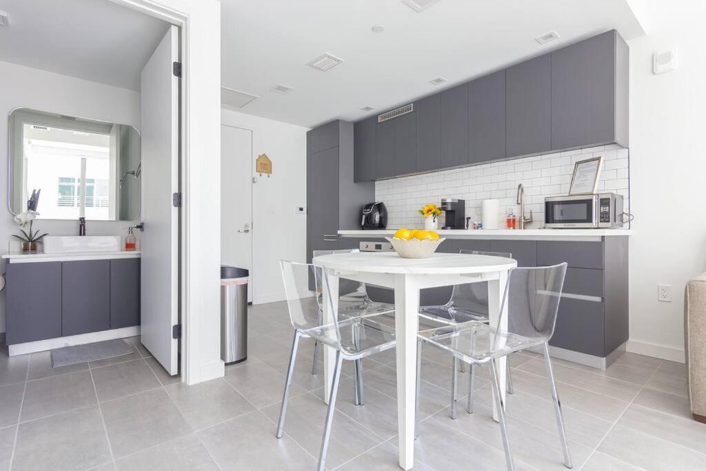 Amazing Condo In Downtown Miami/Brickell W/Parking Exterior photo