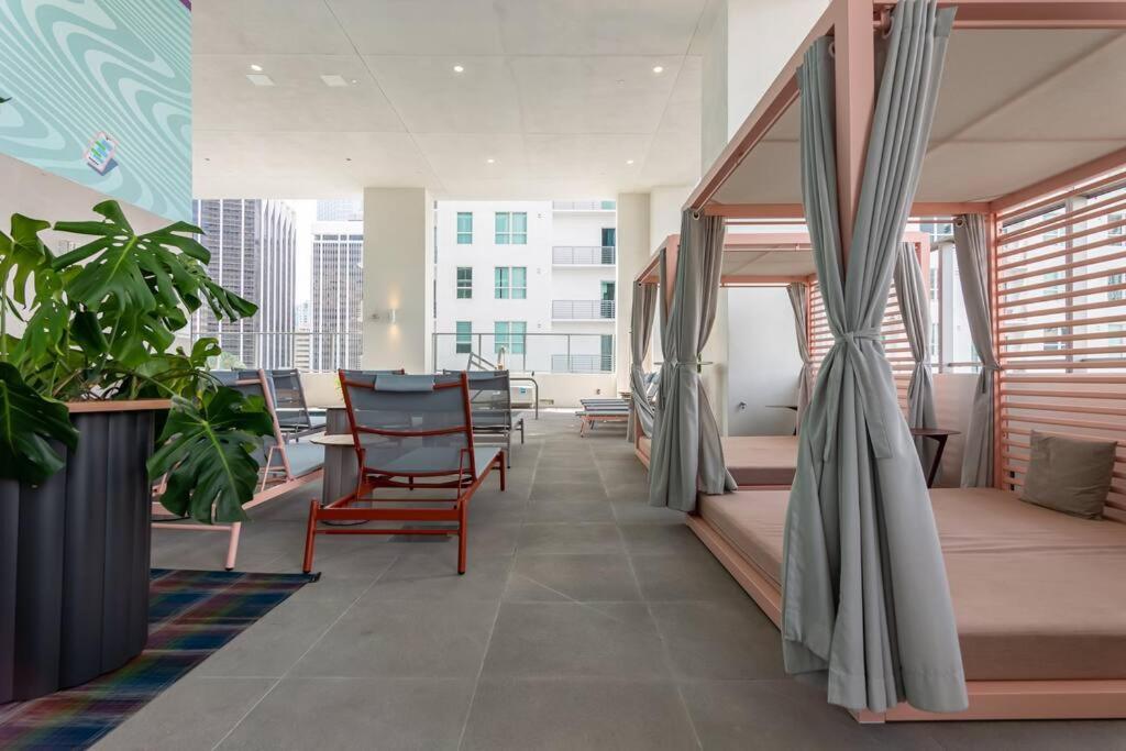 Amazing Condo In Downtown Miami/Brickell W/Parking Exterior photo