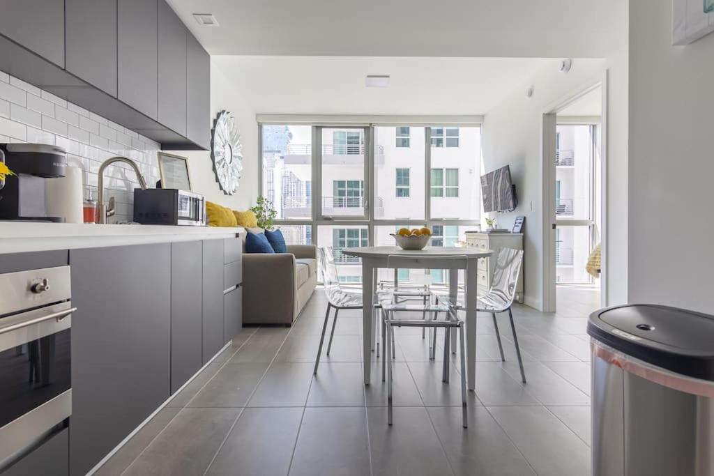 Amazing Condo In Downtown Miami/Brickell W/Parking Exterior photo
